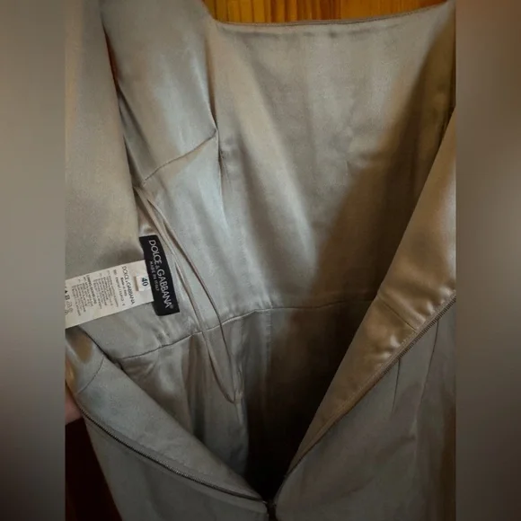 Dolce & Gabbana Midi Dress in Cream with Cap Sleeves - Picture 11 of 11